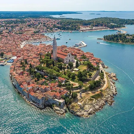 Lovely In With House A Panoramic View Feriehus Rovinj