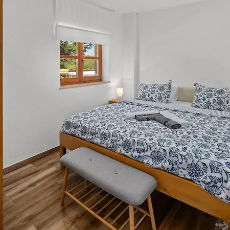 2 Bedroom Beautiful In *