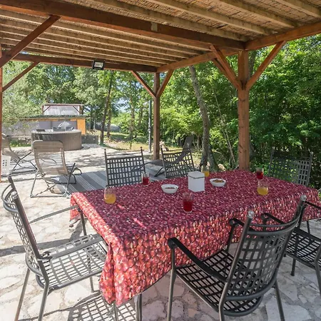 Casa de Férias 2 Bedroom Beautiful In *