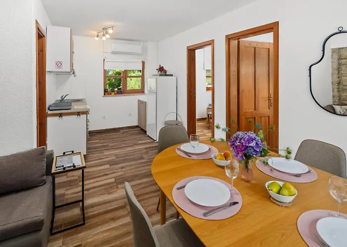 펜션 2 Bedroom Beautiful In *