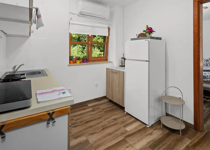 2 Bedroom Beautiful In 펜션