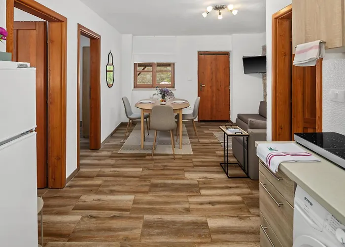펜션 2 Bedroom Beautiful In *