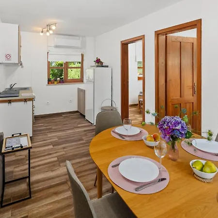Vakantiehuis Lovely In With House A Panoramic View *