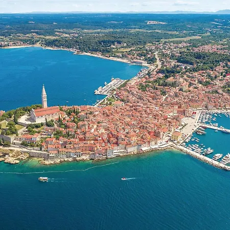 Lovely In With House A Panoramic View Vakantiehuis Rovinj