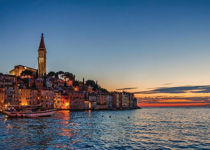 2 Bedroom Beautiful In * Rovinj